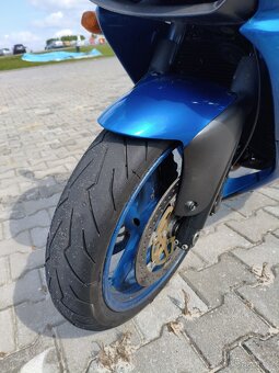 Kawasaki zx9r - 7