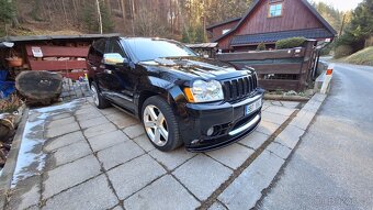 Jeep grand cherokee srt 6.1 - 7