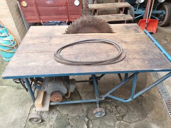 Prodám stolní pilu s kolébkou. - 7