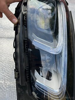 Přední světla na Mercedes W167 GLE - 7