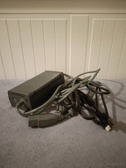Prodám Xbox 360 120gb + ovladač a hra - 7