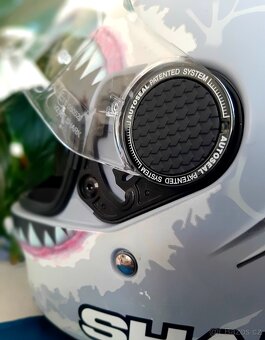 Přilba Shark Spartan Carbon / Replica Lorenzo..  NOVÁ - 7