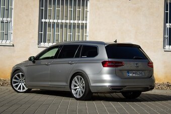Volkswagen Passat Variant 2.0 BiTDI BMT Highline 4MOTION - 7