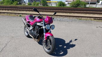 Triumph Speed Triple 955i - 7