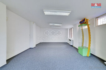 Pronájem obchodu 35 m² v Mariánských Lázních, Hlavní třída - 7