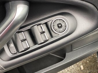Ford Mondeo 2.2 TDCi , 129 kW nafta, 2010 - 7