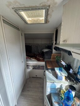 Prodám karavan pro 4 osob - 7
