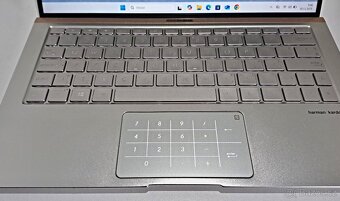 Pěkný Asus ZenBook UX333F i5-8265U 13,3FHD IPS 8gbRAM W11 - 7