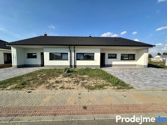 Prodej rodinného domu 3+kk, 81m2 - Hevlín, ev.č. 100030 - 7