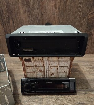 Kenwood KDC-BT520U - 7