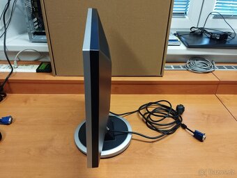 LCD monitor Samsung SyncMaster 940N 19" - 7