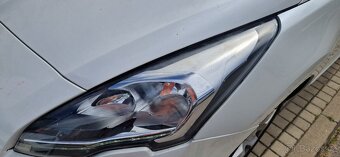 REZERVACE Peugeot 5008 1.6hdi Automat - 7