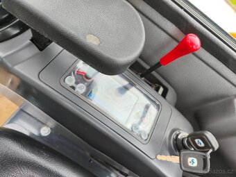 PŮJČÍM MINIBAGR SUNWARD SWE20F – 1300 Kč/měsíc - 7