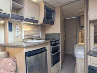 SWIFT STERLING ECCLES 90 RUBY,MOVER,VELKÁ KOUPELNA A POSTEL - 7