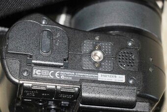 Olympus 8080WZ s příslušenstvím - 7