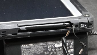 Velký průmyslový tablet Panasonic Toughbook CF-33 - 7