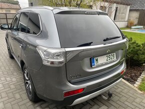 Mitshubishi Outlander 2.2 DID 110 Kw rok 2015  7.míst - 7