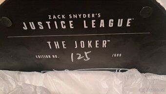 Predám THE JOKER, limitovanú sochu 600 ks - 7