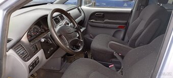 Hyundai Trajet č. B9256 - 7