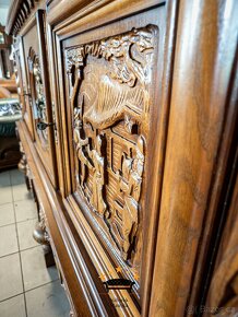 Luxusní barokní příborník / kredenc s bohatou ruční řezbou - 7