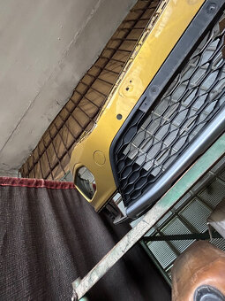 Prodám přední nárazník Volkswagen T-rock - 7
