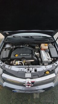 Prodám OPEL ASTRA H kombi - 7