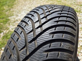 Zánovní zimní pneu BFGoodrich g-Force Winter 2 215/65/16 - 7