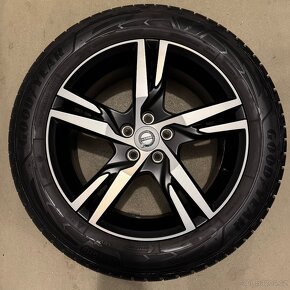 Zimní kola Volvo XC40 V90 Cross Country 235/55 R18 GoodYear - 7
