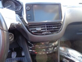 Peugeot 208 1,6hdi, 82kw, Rozprodám na náhradní díly - 7
