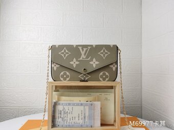 Louis Vuitton Felicie Pochette Skladem - 7