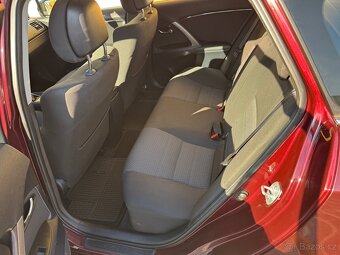 Toyota Avensis 1.8i 108kw kamera klima. - 7