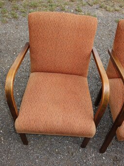 Dvě křesla, cena je dohromady - 7