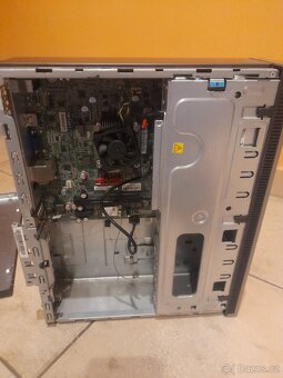 Počítač Lenovo - 7