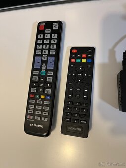 TV 32" Samsung UE32D5000 - 7