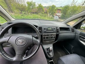 Toyota Corolla Verso - 7