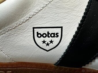 Botas - nové - 7