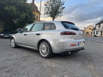 Alfa Romeo 159 1.9 JTD - 7