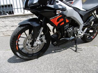 Aprilia Tuono 125 rv. 2019 11kw - otevřená, pěkná - 7