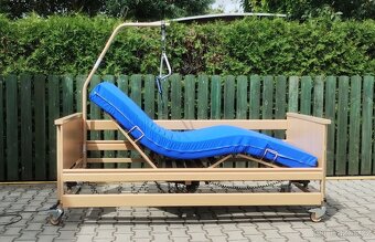 Invalidní polohovací lůžko - 7