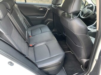 Toyota RAV4 2.5 HYBRID 4WD SERVIS TOYOTA 2023 DPH - 7