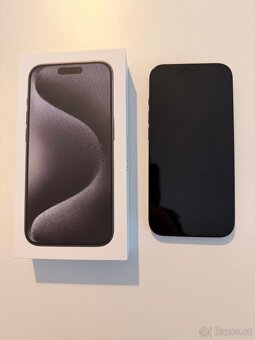 Apple iPhone 15 Pro 256GB Black Titanium - hezký stav - 7