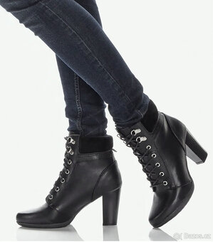 Šněrovací kotníková obuv Body Flirt s vysokým podpatkem - 7