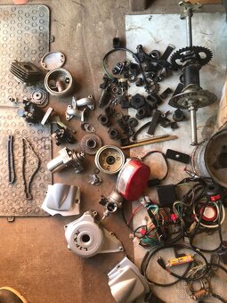 ATV 125 - prodáno Polaris + Nahradni díly - 7