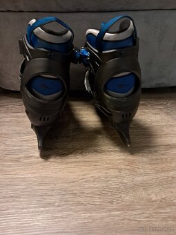 Lední brusle vel. 33 - 37 nastavitelné - 7