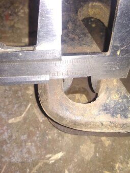 Svislý sloupek Zetor - 7