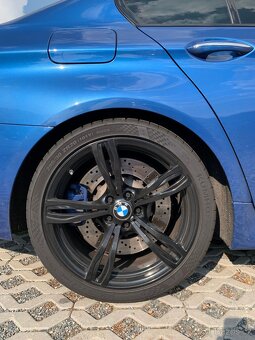 BMW M5 F10 4.4 V8 - 7