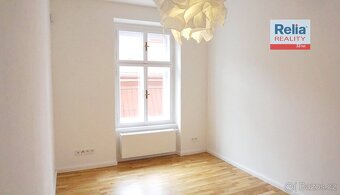 Pronájem nadstandardního bytu 3+kk, 73 m2 s výhledem na radn - 7