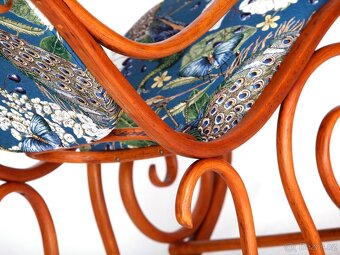 Houpací křeslo THONET, nové čalounění. - 7