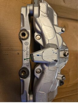 AMG Brzdy W211 S211 C219 55 AMG (Brembo) - 7