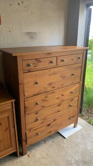 Ikea Hemnes vysoká komoda 6š masiv mořidlo antik Leksvik - 7